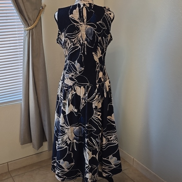 Calvin Klein Navy Floral Maxi Dress Size 10 Stretch Sleeveless Elegant NWT - Picture 10 of 10
